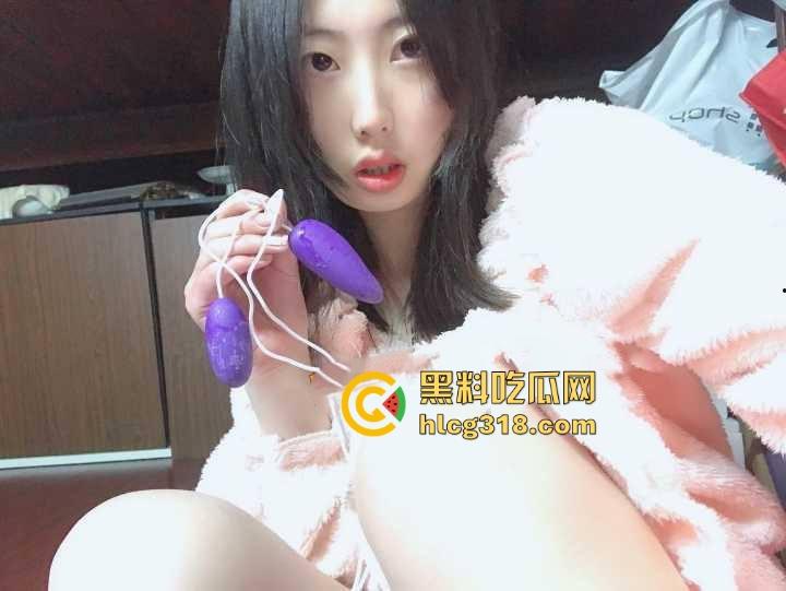 广西职业学院【吴筱楠】清纯学妹为买电脑网上开启付费裸照交易，双跳蛋胡萝卜塞穴任务超刺激！  第6张