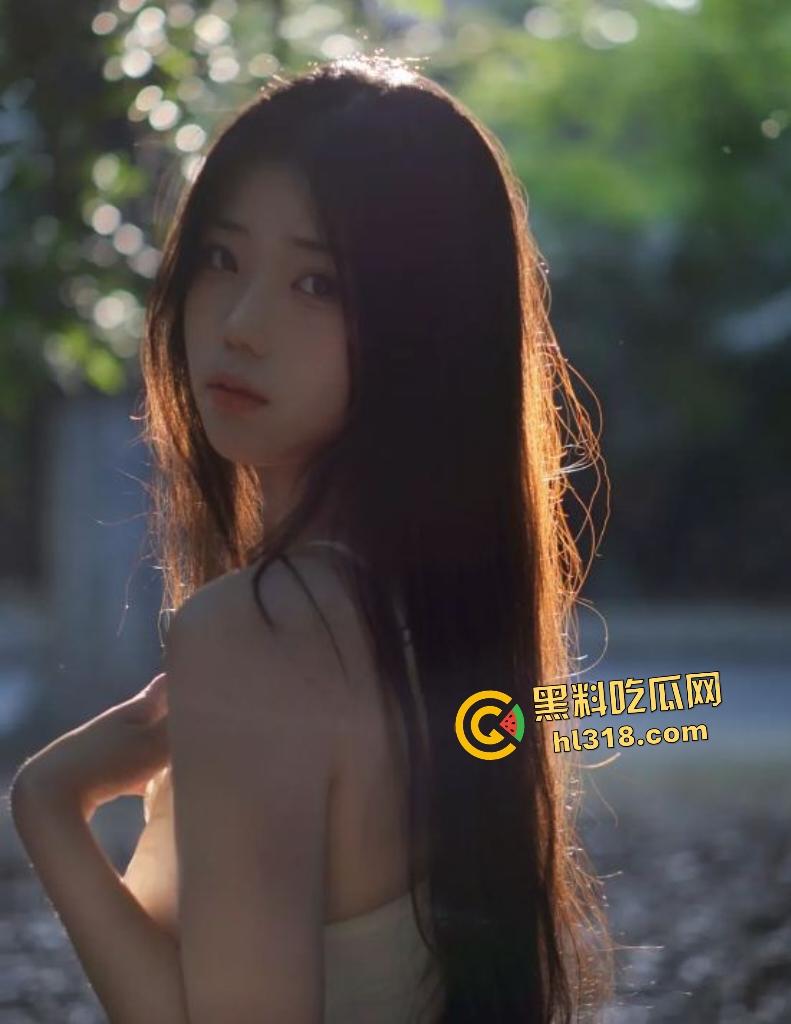 青岛长发文学硕士美女下海！揉胸掰穴挑逗金主，温柔呻吟被操到高潮，宛如坠入欲海的仙子！  第2张