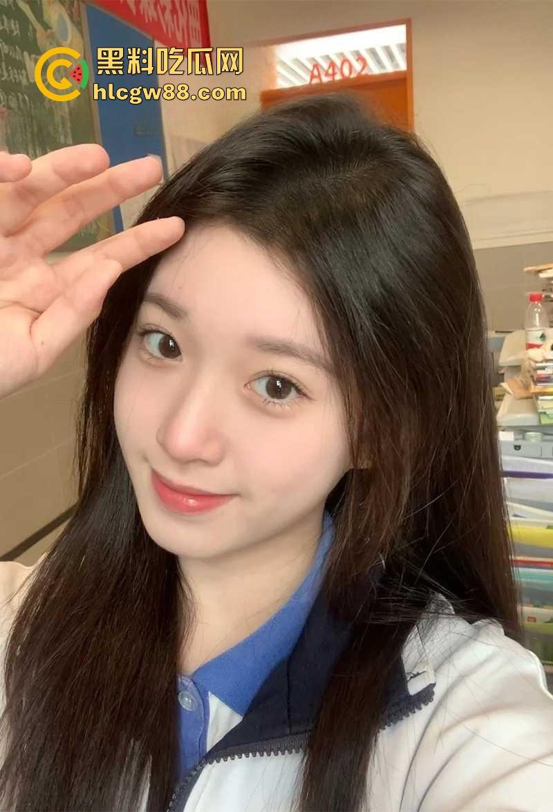 四川巴中职业技术学院00后嫩妹【陈婷婷】网上约炮勾搭求操 出轨视频被男友曝光！  第3张