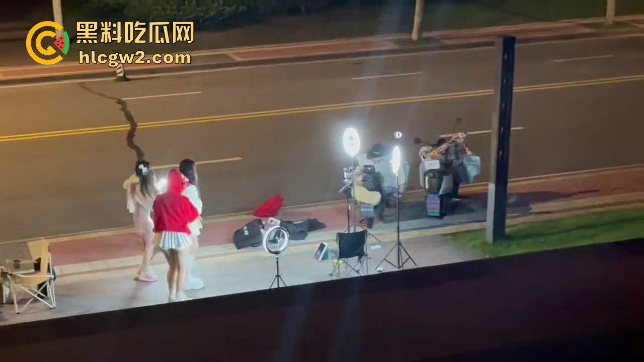 中国独特经济模式！女做直播男送外卖，直播累了外卖送，外卖累了直播看！完美循环，教育闭环成型！  第4张