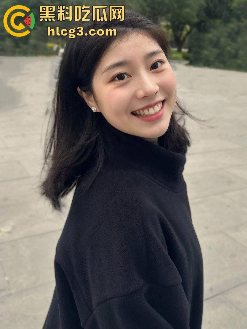 反差女友【秦嘉倪】连体黑丝露出白虎美鲍 被男友猛操淫叫不断！  第5张