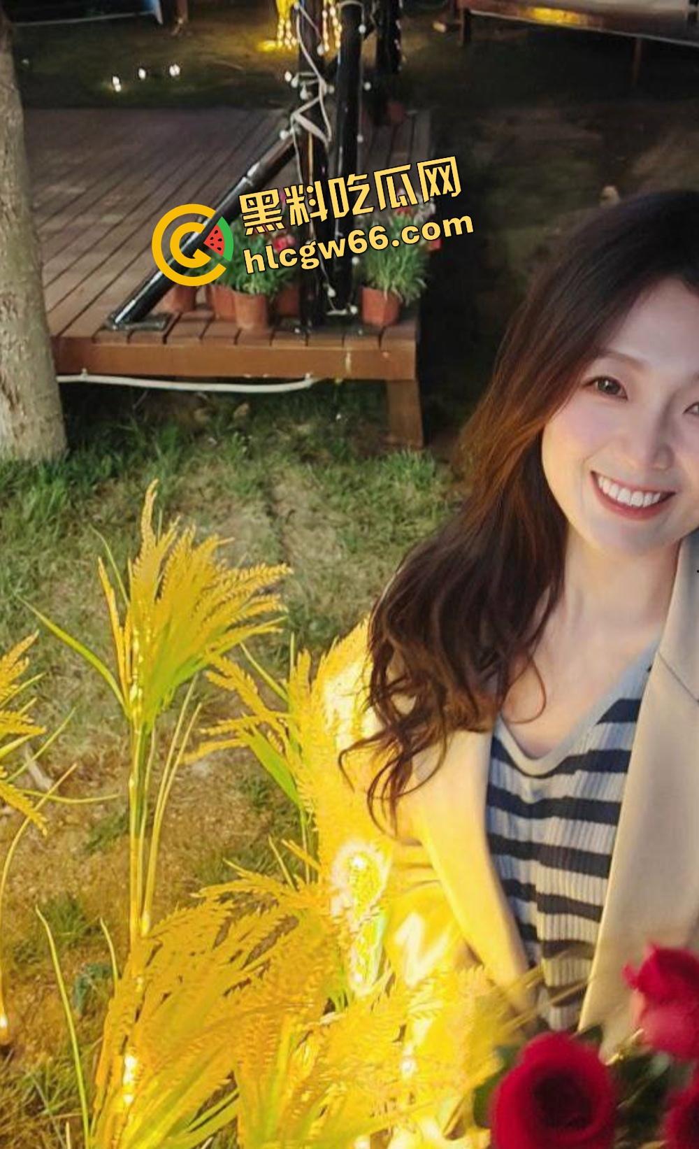 绵阳小龙坎老板娘『邱文倩』制服play干翻金主，火锅不一定好吃，但她的口活能让金主吃到高潮！  第8张