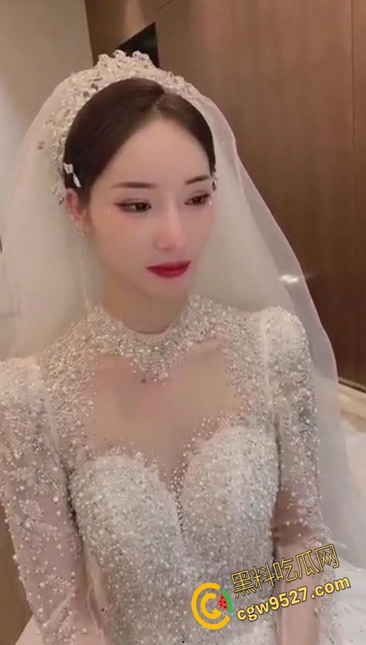 福建德化反差母狗【张丽琼】，与男友同居一年，前天晚上还一起过夜，被爆昨天于他人结婚，剧情真狗血 !  第4张