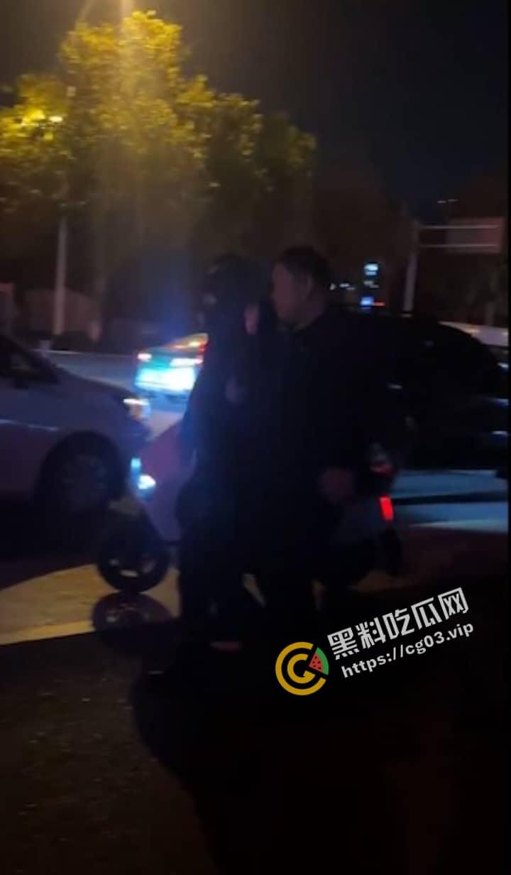 郑州风暴酒吧  因涉黄被查 拉走16大巴车的人 第8张