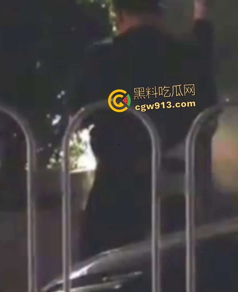 娱乐圈大瓜,车澈离婚原因曝光，街头和乃万亲热拥抱，疑似潜规则视频流出，rap圈玩的都这么猛？  第5张