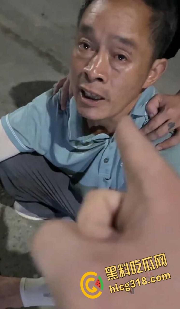 偷狗贼改偷猫了，一晚上偷窃十几只猫， 被路人几兄弟抓获， 报警后偷猫者声称第一次 !  第2张