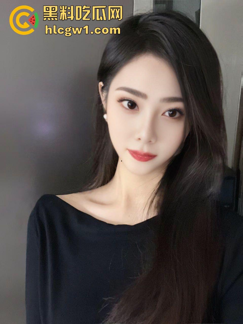 网恋调教小剧场！江苏无锡学院御姐『李卿瑂』骚到爆，摸奶视频主动发，粉色内裤黑森林全都给你看！  第2张