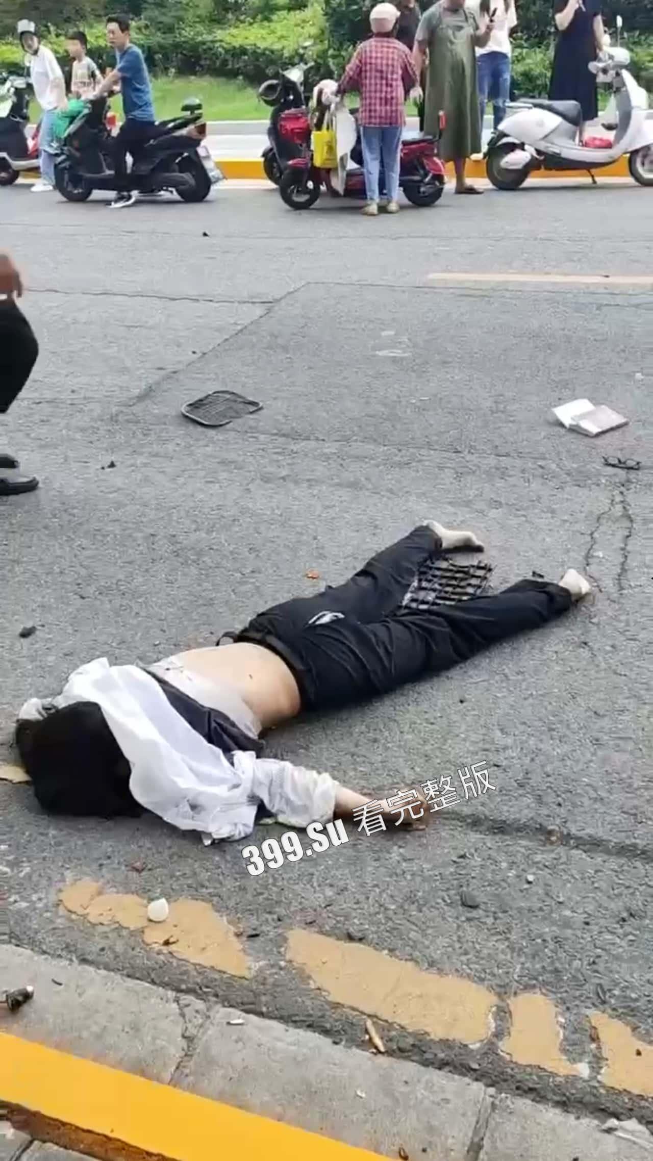 7.13盐城 文泽府邸小区 宝马车主 吸加料电子烟上头  连闯红灯朝人堆里撞 下车仍淡定打电话 现场视频惨烈 第8张