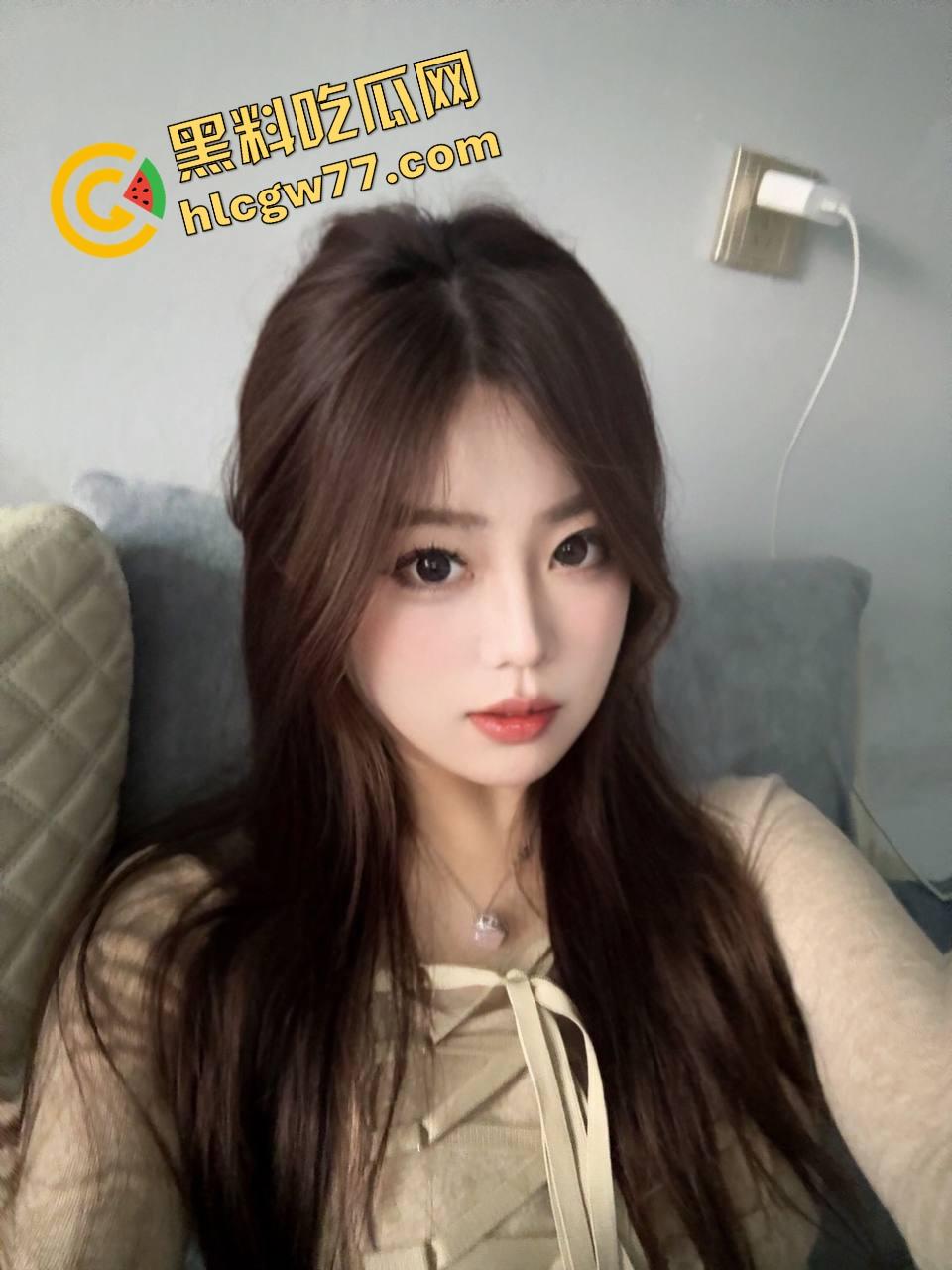 山东济南已婚表姐乱伦偷情一年，骚少妇抛弃羞涩喊表弟老公，强奸幻想操到喷浆内射爽翻！  第4张