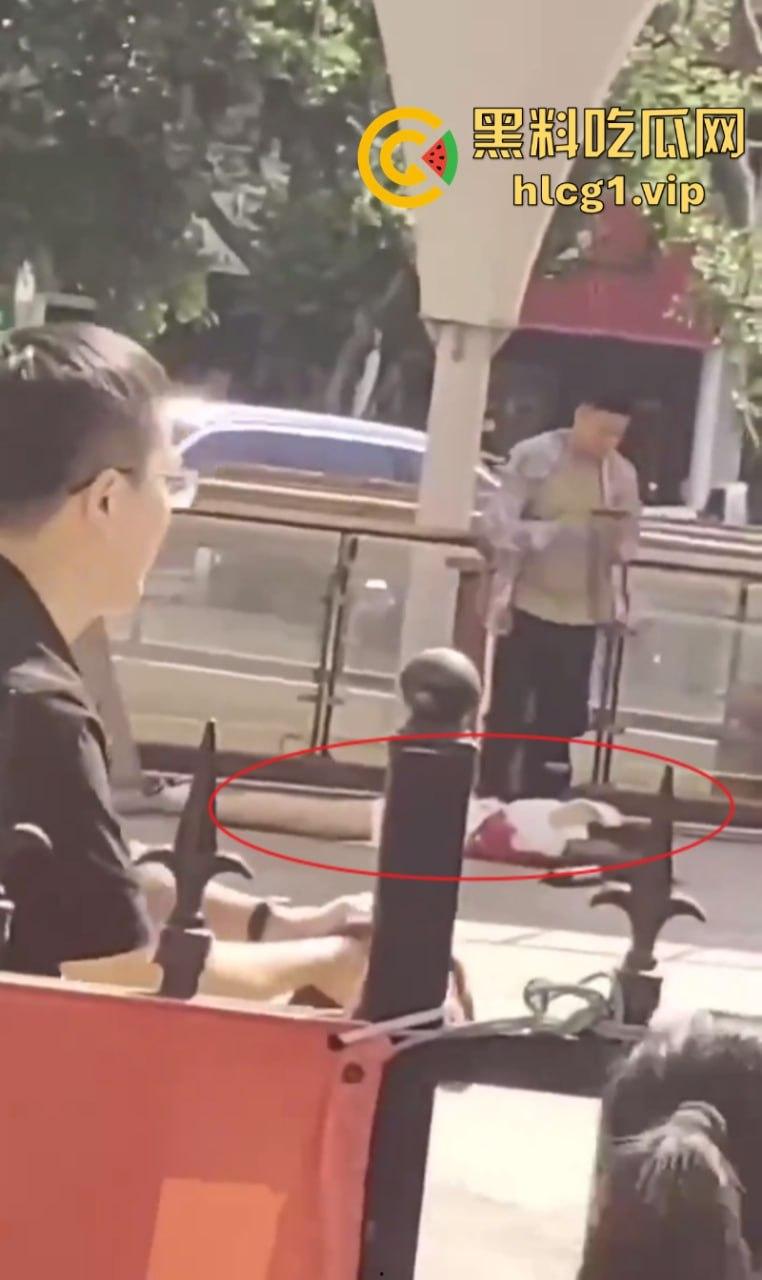 骗我捅你几刀不过分吧！海口一男子持刀捅伤前妻 血撒当场  第6张