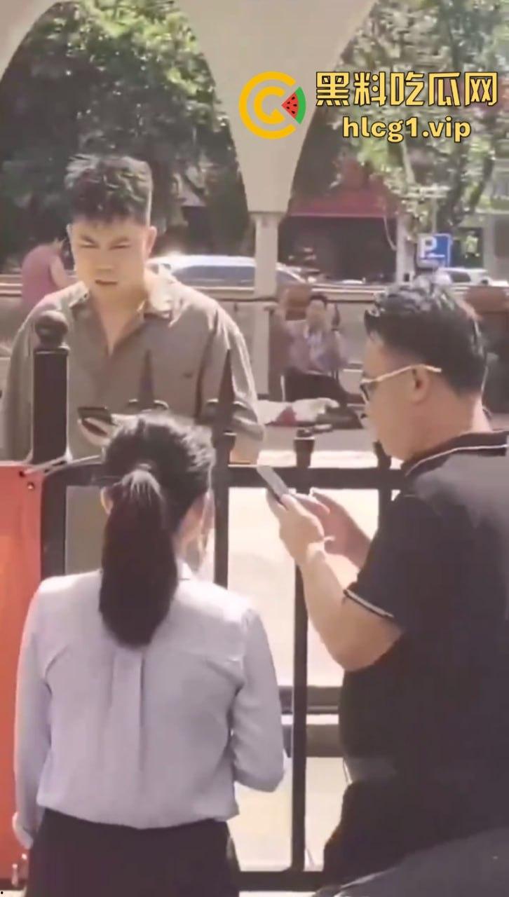 骗我捅你几刀不过分吧！海口一男子持刀捅伤前妻 血撒当场  第9张