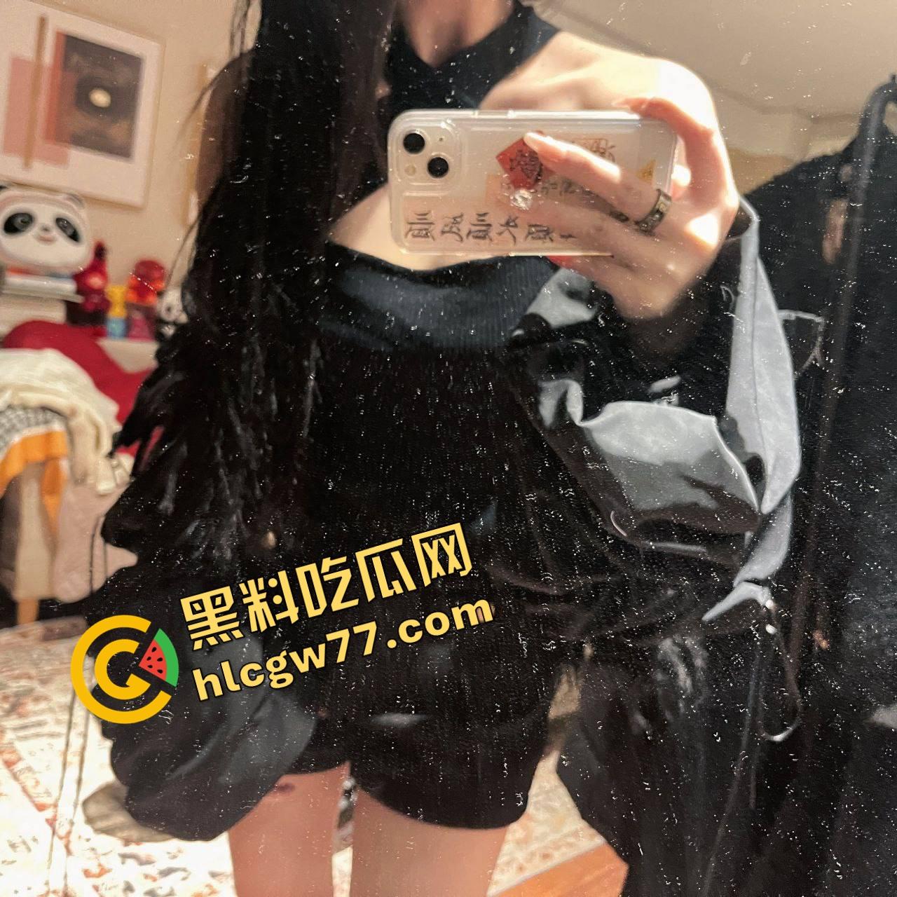 重庆御姐护士『图米海』被开盒，穿情趣抠逼拍片流出，腿长屁股翘骚话说得贼带劲，这女的男人全看哭了！  第7张