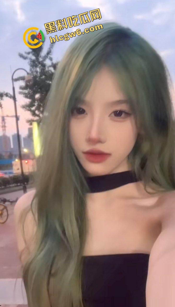 成都青羊区绿发反差婊骚鸡『孙紫滢』口交嗦屌超投入 后入爆干淫逼淫叫！独家流出！  第1张