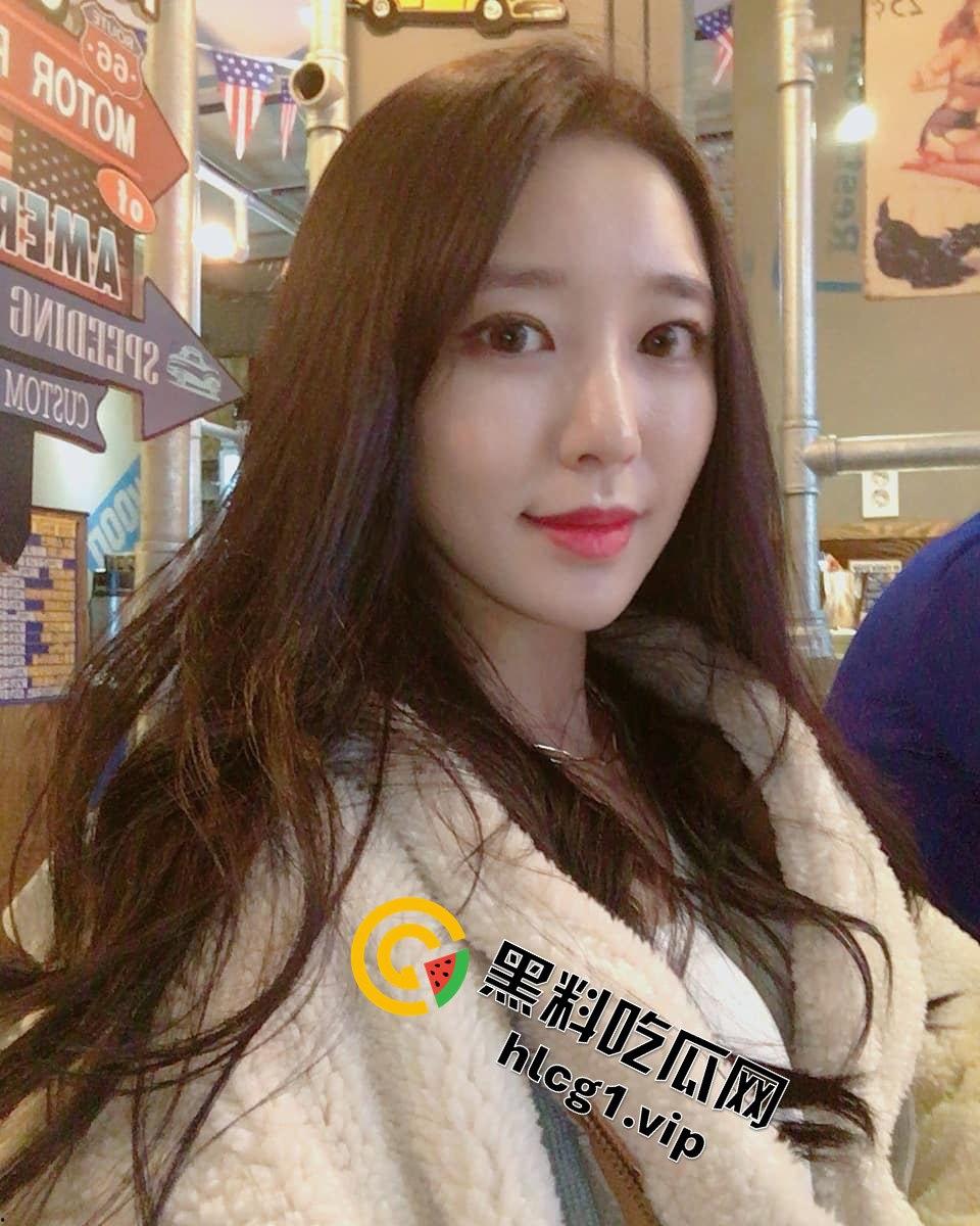 极品高颜值大长腿女神Ryooh私密视频流出！与男友的亲密画面震撼曝光  第8张