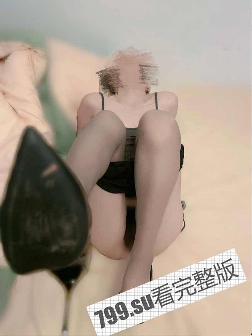 痴迷姐弟恋『姐姐的小飞棍』新作 - 求姐姐穿灰丝袜足交 然后后入爆操  第8张