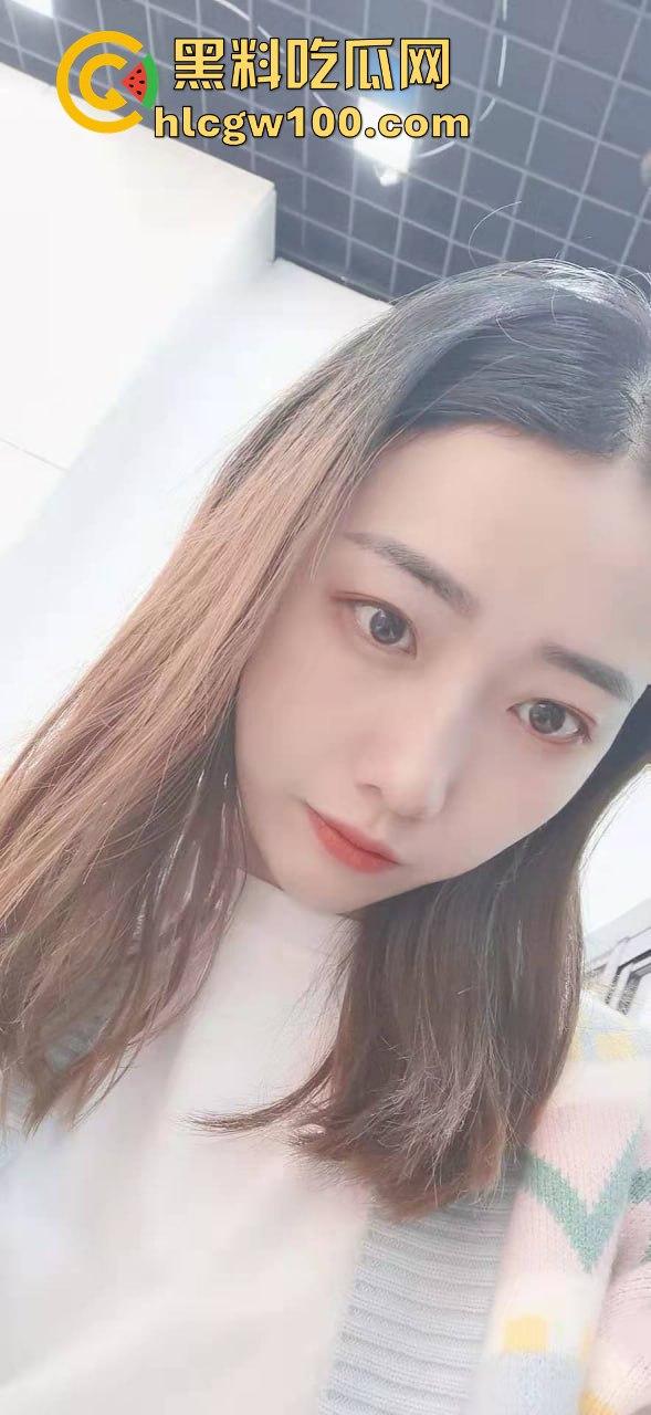 湖南淫荡母狗【叶舒】调教视频外泄，骚母狗不喜欢穿内裤，随时随地都能操真爽！  第2张