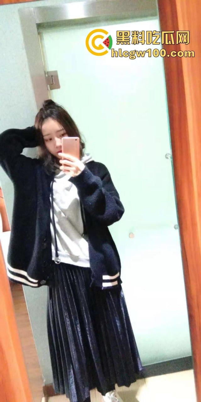 湖南淫荡母狗【叶舒】调教视频外泄，骚母狗不喜欢穿内裤，随时随地都能操真爽！  第3张