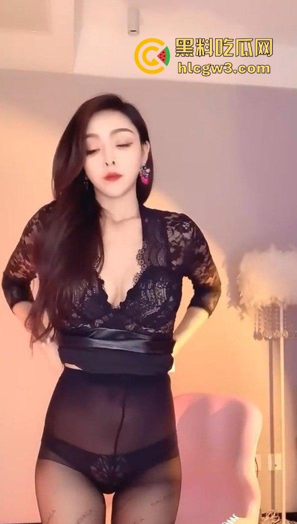 快手127W粉丝高冷御姐【饭饭Ding】私人订制视频流出！擦边不露点，骚归骚但格局太小了！  第7张