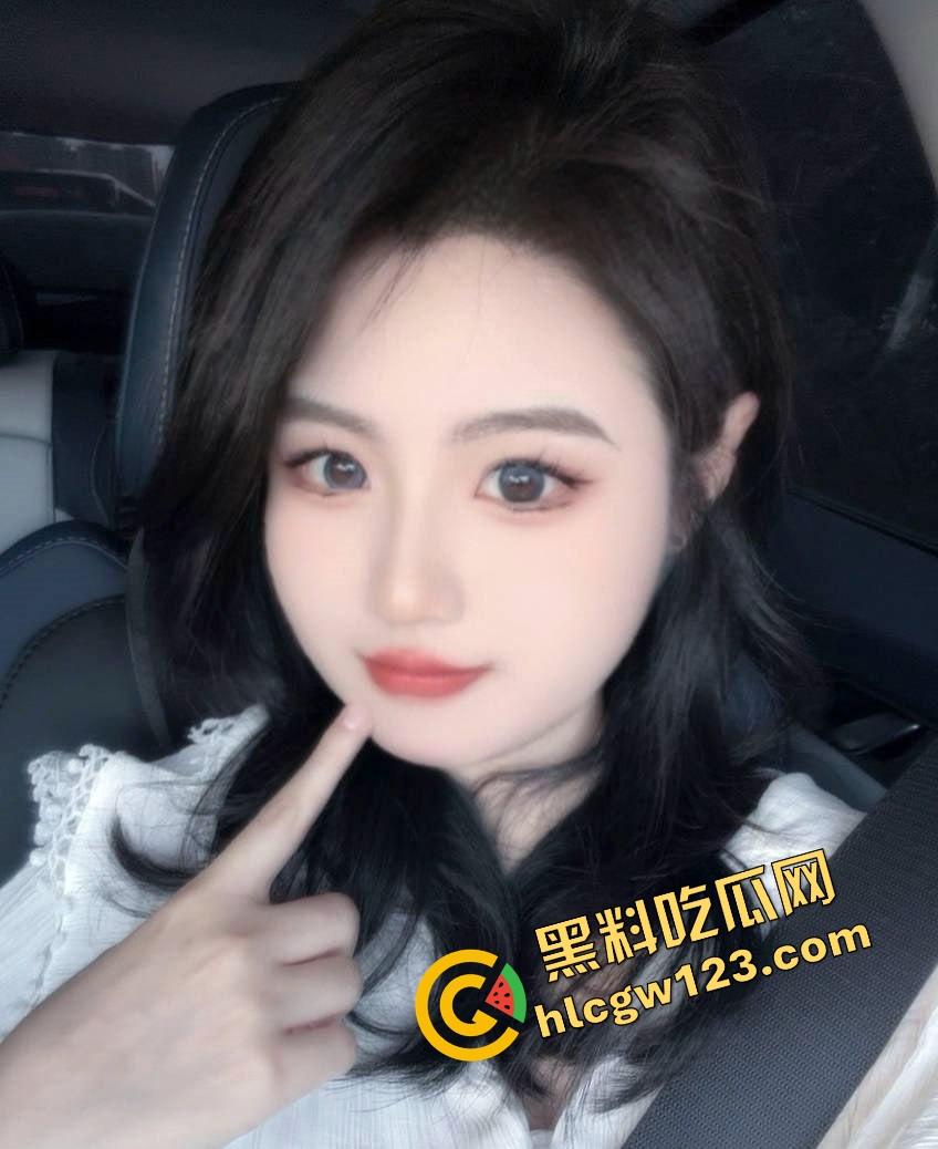 青岛极品幼师露脸抠逼泄露，讲完童话回家自慰表情媚到不行，骚到像开了九次房后再爱一次的脸！  第2张