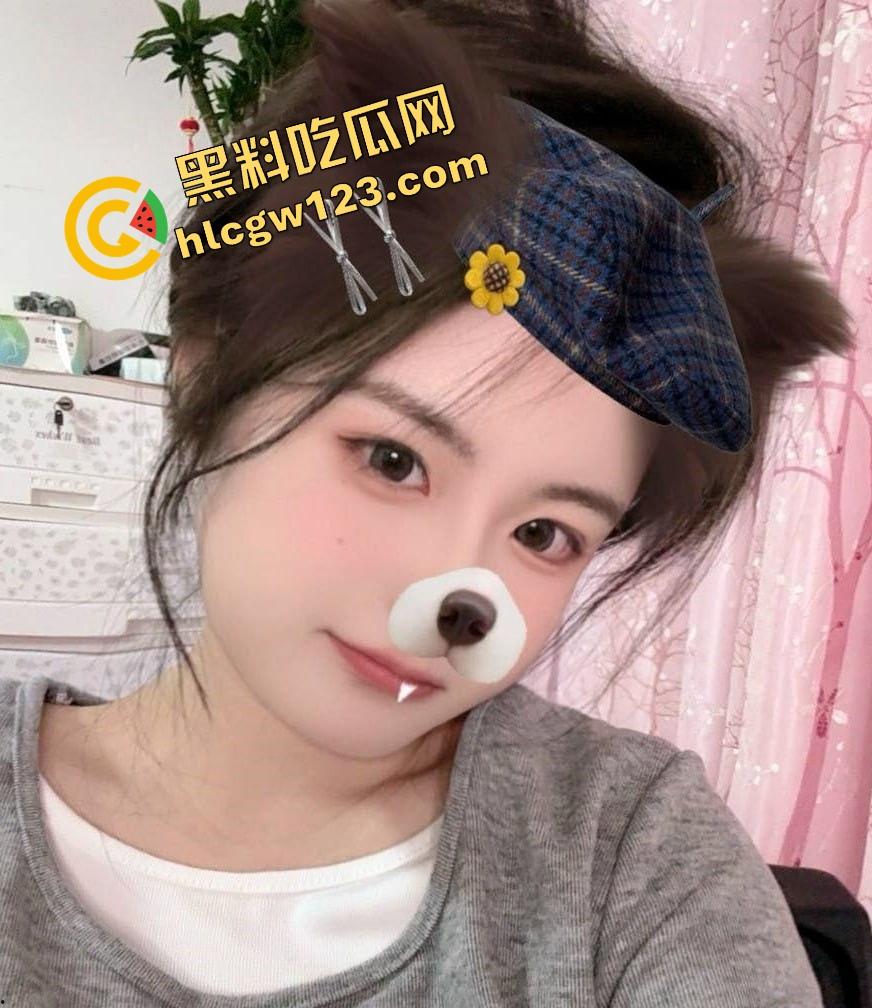 青岛极品幼师露脸抠逼泄露，讲完童话回家自慰表情媚到不行，骚到像开了九次房后再爱一次的脸！  第4张