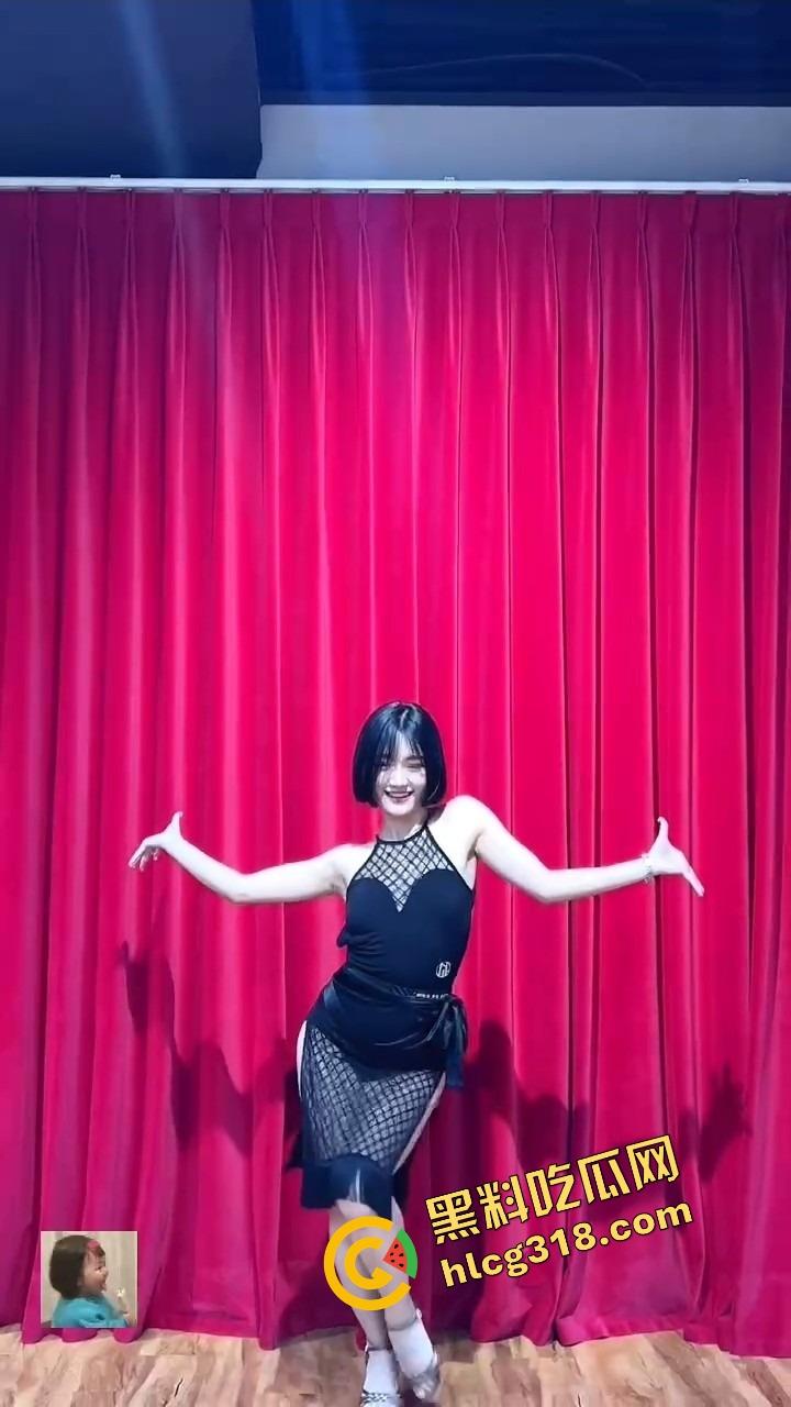 小红书约拍女客户明明有男朋友还骚得不行，广州白云区凌晨偷情被我内射两次，回家还躺进男友被窝装无事！  第5张