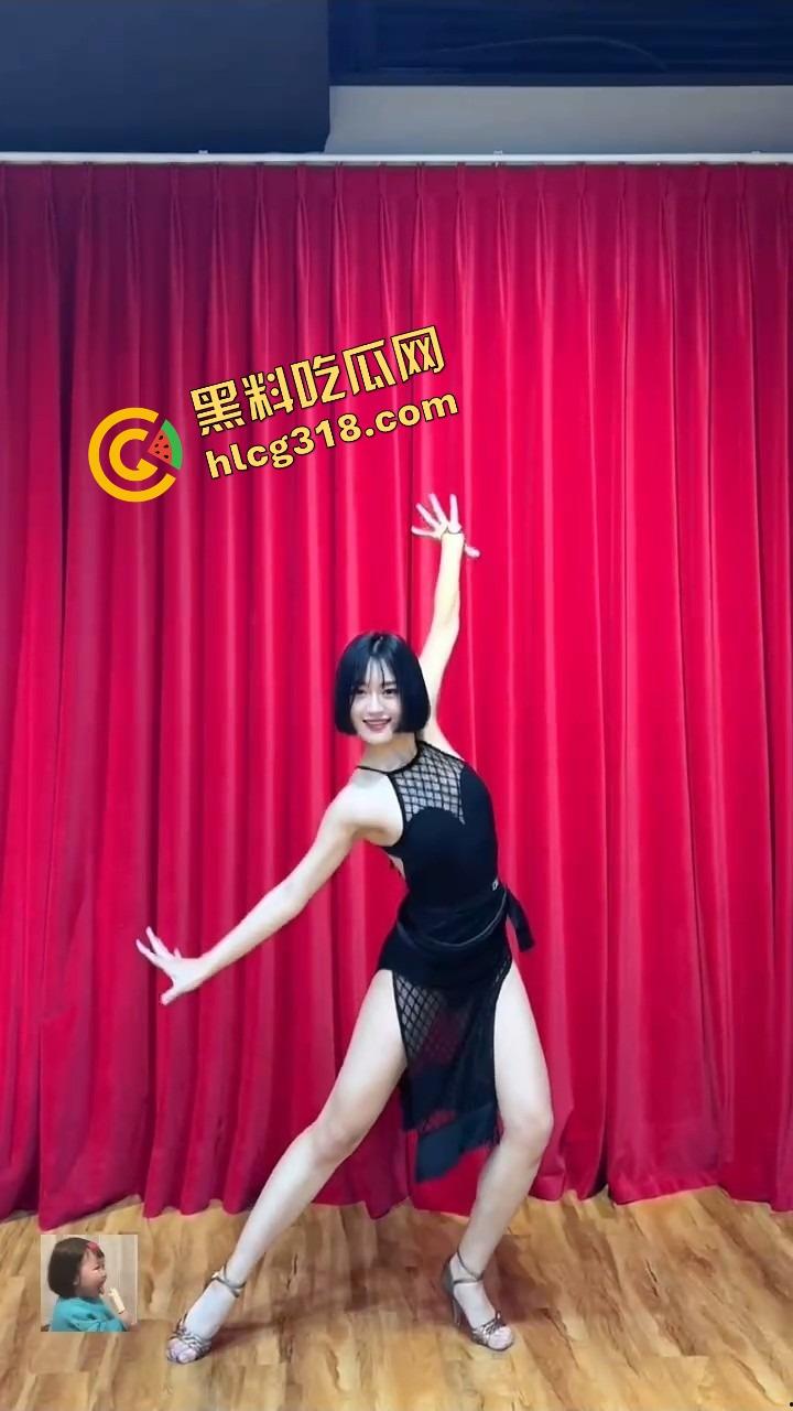 小红书约拍女客户明明有男朋友还骚得不行，广州白云区凌晨偷情被我内射两次，回家还躺进男友被窝装无事！  第8张