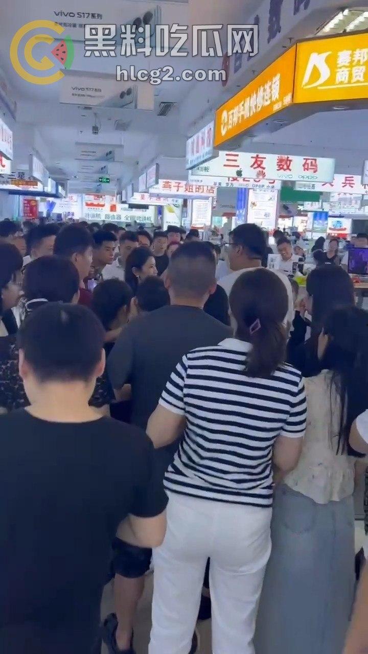 小姨子偷情姐夫，姐姐一怒之下大闹手机店，家族恩怨一触即发  第6张