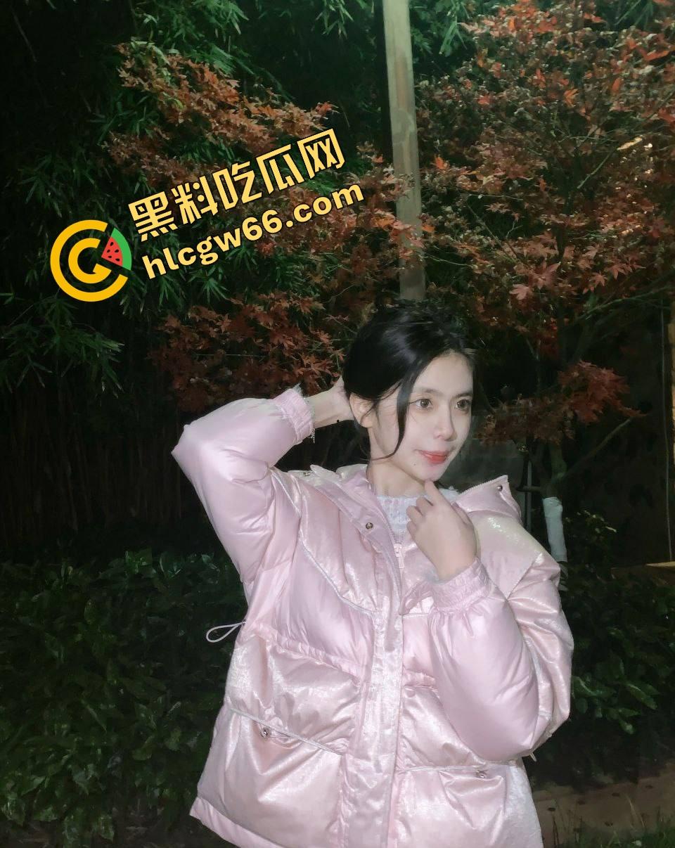 浙江大三学姐『赵悦』反差爆炸，朋友圈文艺白月光，私下骚得裸聊自慰插穴，酒店啪啪肥臀后入被操成狗！  第3张