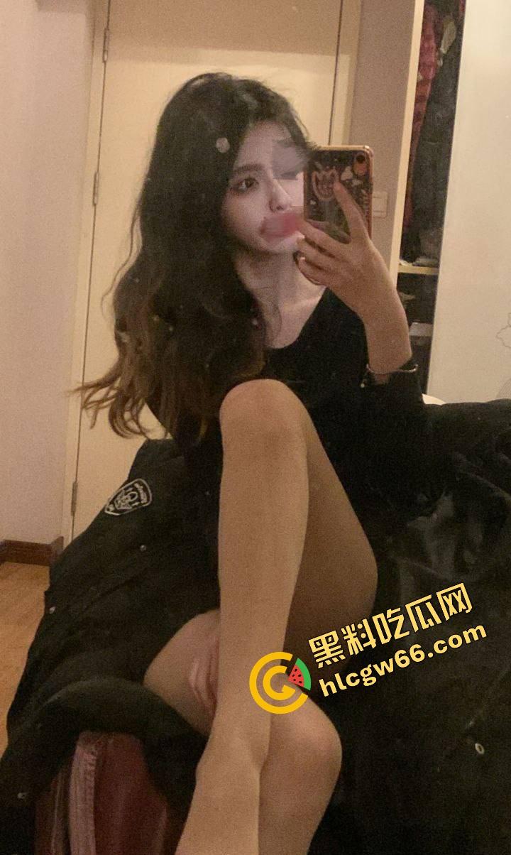 浙江大三学姐『赵悦』反差爆炸，朋友圈文艺白月光，私下骚得裸聊自慰插穴，酒店啪啪肥臀后入被操成狗！  第6张