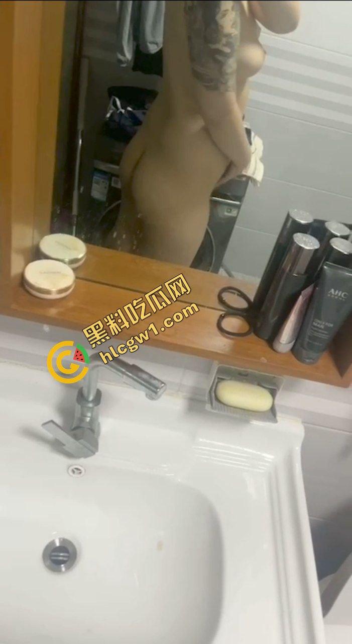 河南南阳反差骚鸡『马灵芝』纹身社会姐 又浪又骚！女上位狠狠夹吸男友鸡巴 独家曝光！  第5张