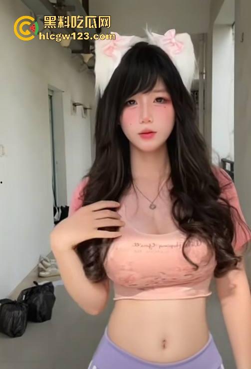 抖音巨乳反差网红【饭書書】网调自慰视频曝光  极品清纯大奶大秀身材 挑逗姿势性感撩人！ 第3张