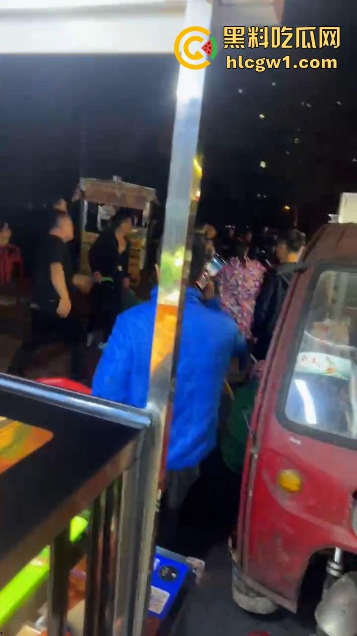 湖南含浦石锅鱼杀人起底 暴躁老板惹怒骑手招来杀身之祸 杀人全过程曝光  第9张