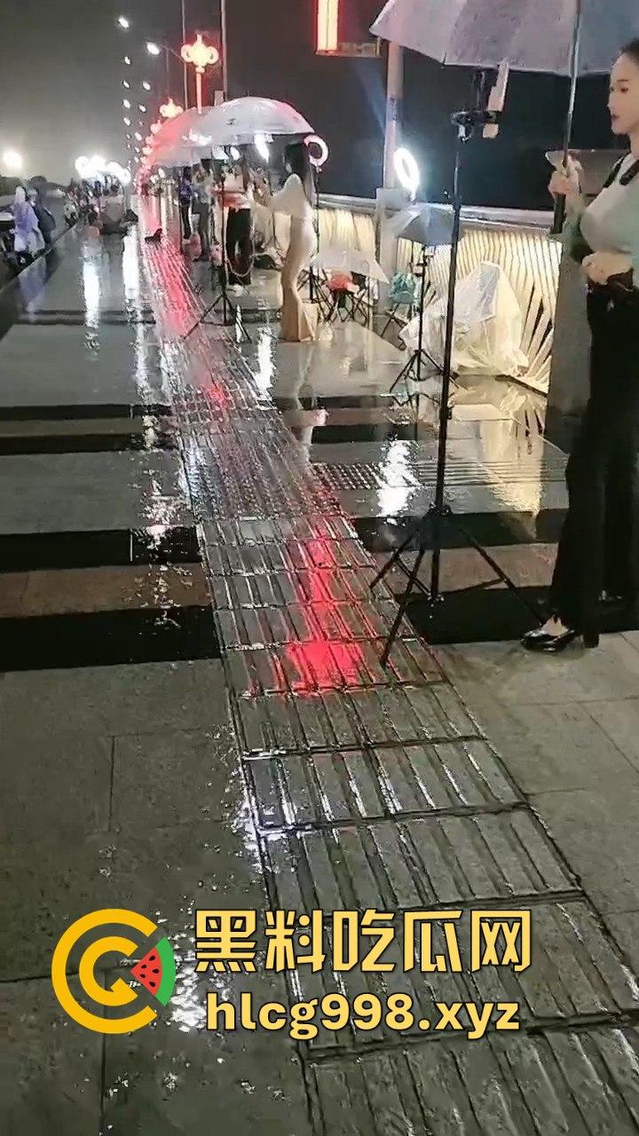 山西网红一条街！南州大桥下全是网红乞丐，美女挤满400多人，乞讨都成产业了！  第2张