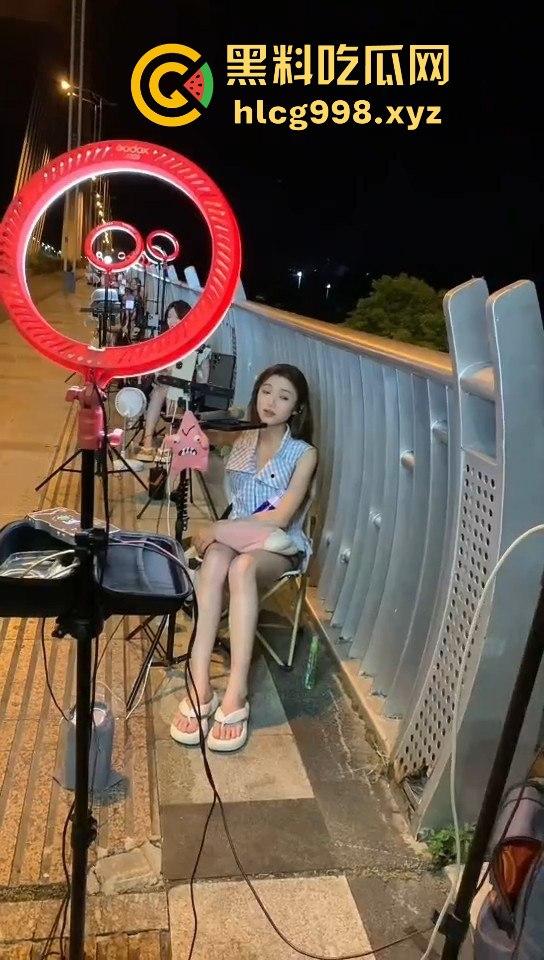 山西网红一条街！南州大桥下全是网红乞丐，美女挤满400多人，乞讨都成产业了！  第12张