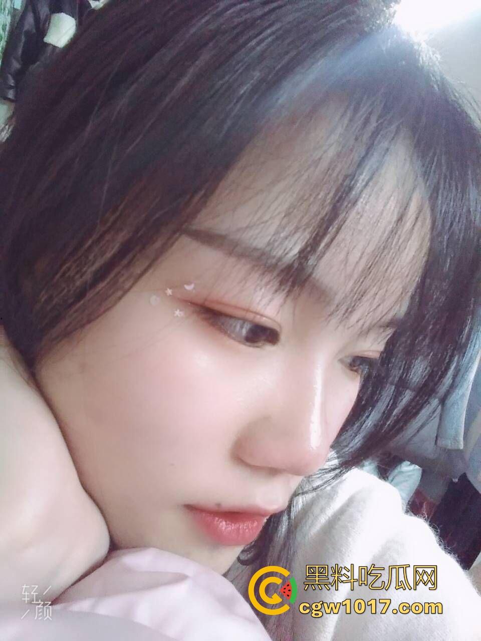 瓜友投稿！四川文化传媒职业技术学院【黄翠莹】真实女友自拍投稿，给所有人看看这骚货在网上有多骚多反差！  第7张