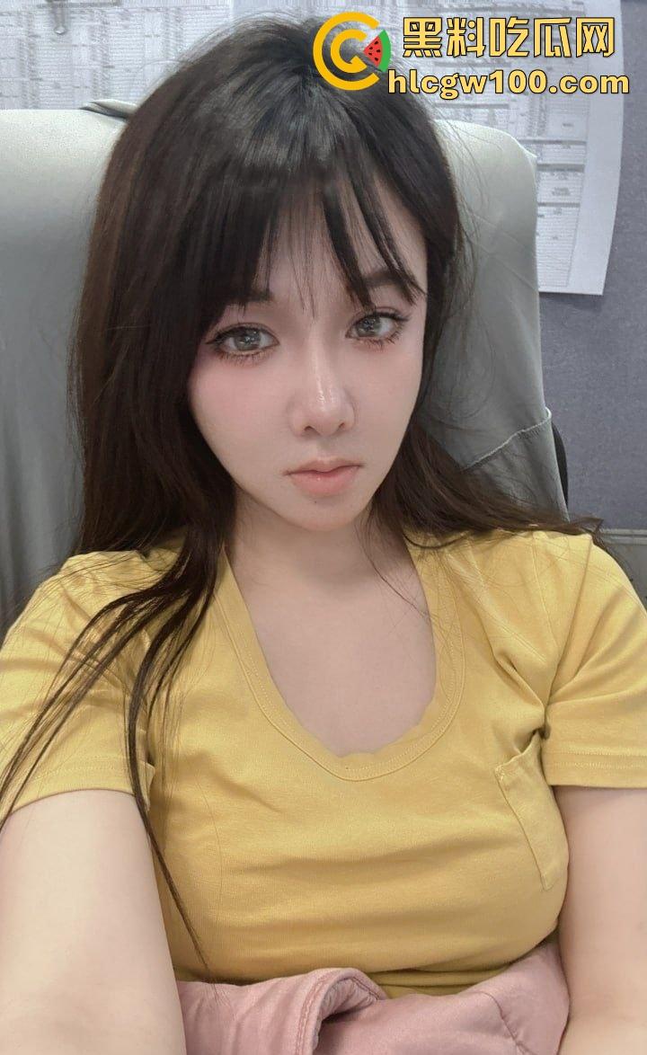 石家庄少妇文员『熊可心』桌上揉穴喷淫水湿透桌面，大奶子又软又白，老板欲火焚身直接腿软！  第5张