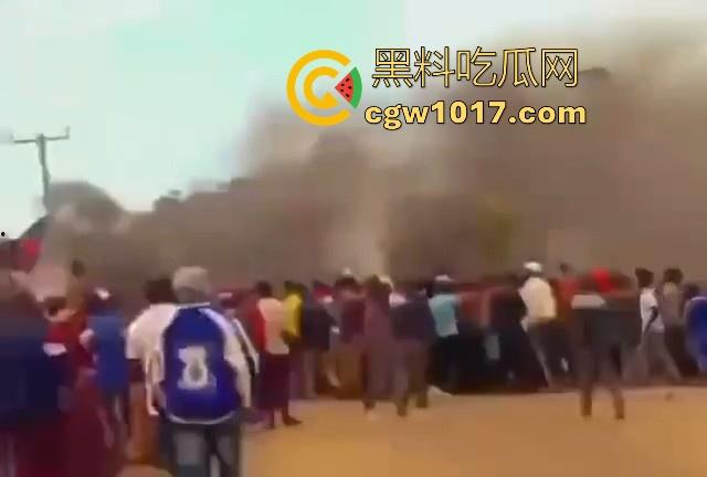 坦桑尼亚发生骚乱！因不满总统选举结果，坦桑尼亚各地爆发抗议活动，反对派指控选举舞弊猖獗，实话说还是国内好！  第2张