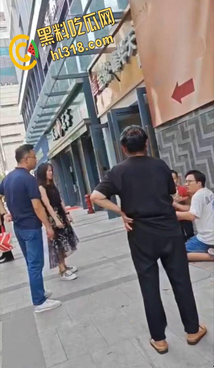 钱多不如鸡巴大！男子控诉老婆出轨，自己月入两万块，打两份工都管不住老婆被戴绿帽！  第4张