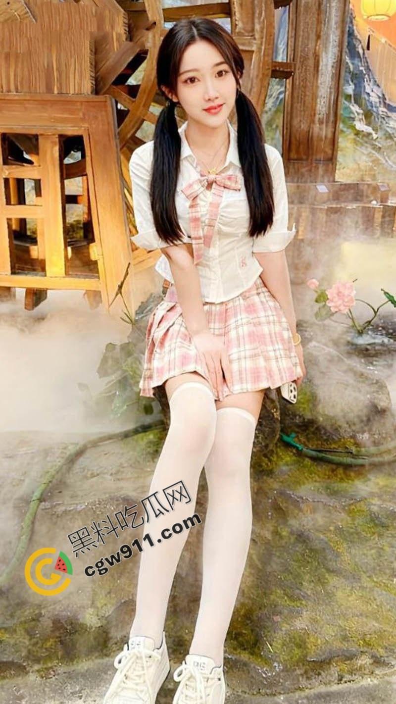 国庆乱伦特辑：海角大神爆操会喷水的姐姐！白虎一线天淫水四溅，巨臀暴力开肛鲜血飞溅，呻吟声震撼灵魂  第2张