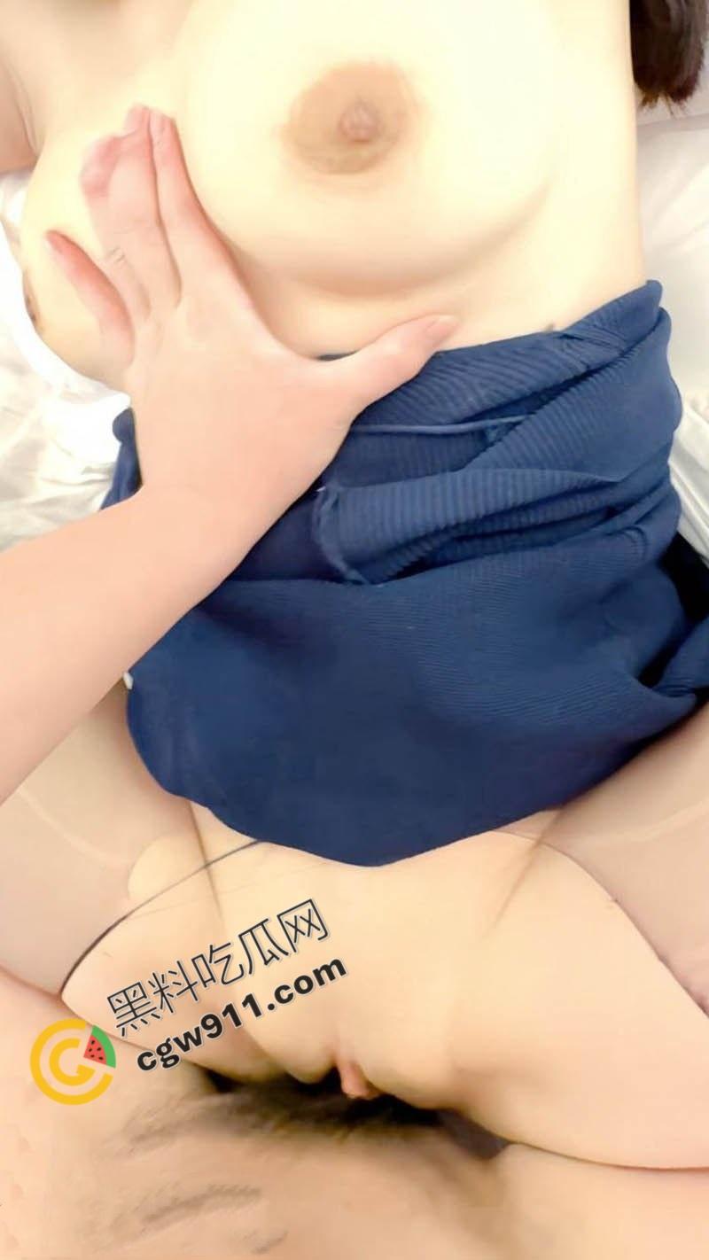 国庆乱伦特辑：海角大神爆操会喷水的姐姐！白虎一线天淫水四溅，巨臀暴力开肛鲜血飞溅，呻吟声震撼灵魂  第5张