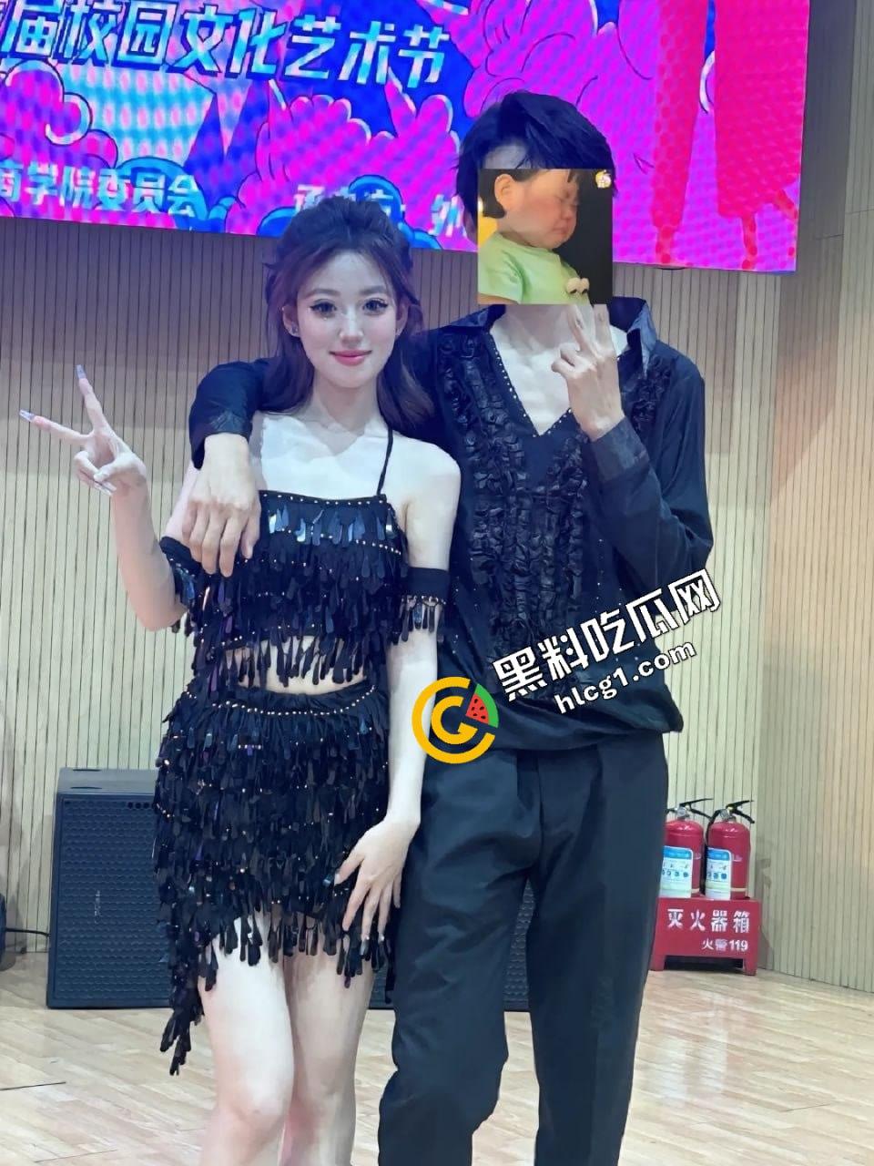 山西工商学院第二十七届校园文化艺术节交谊舞露奶事件 这奶子真想上台啃一口  第4张