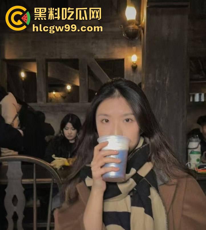 石家庄邮电职业技术学院讲师【张晓】反差炸裂，探探上发骚钓男人，讲台上斯文，软件上骚得停不下来！  第2张