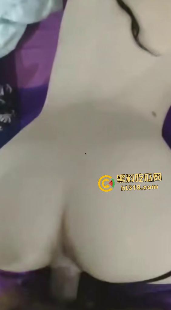 19岁纯欲女大【幸运兔】被手铐调教动弹不得，嫩穴太小被爆操内射，一顿操作下来逼直接红肿！  第6张