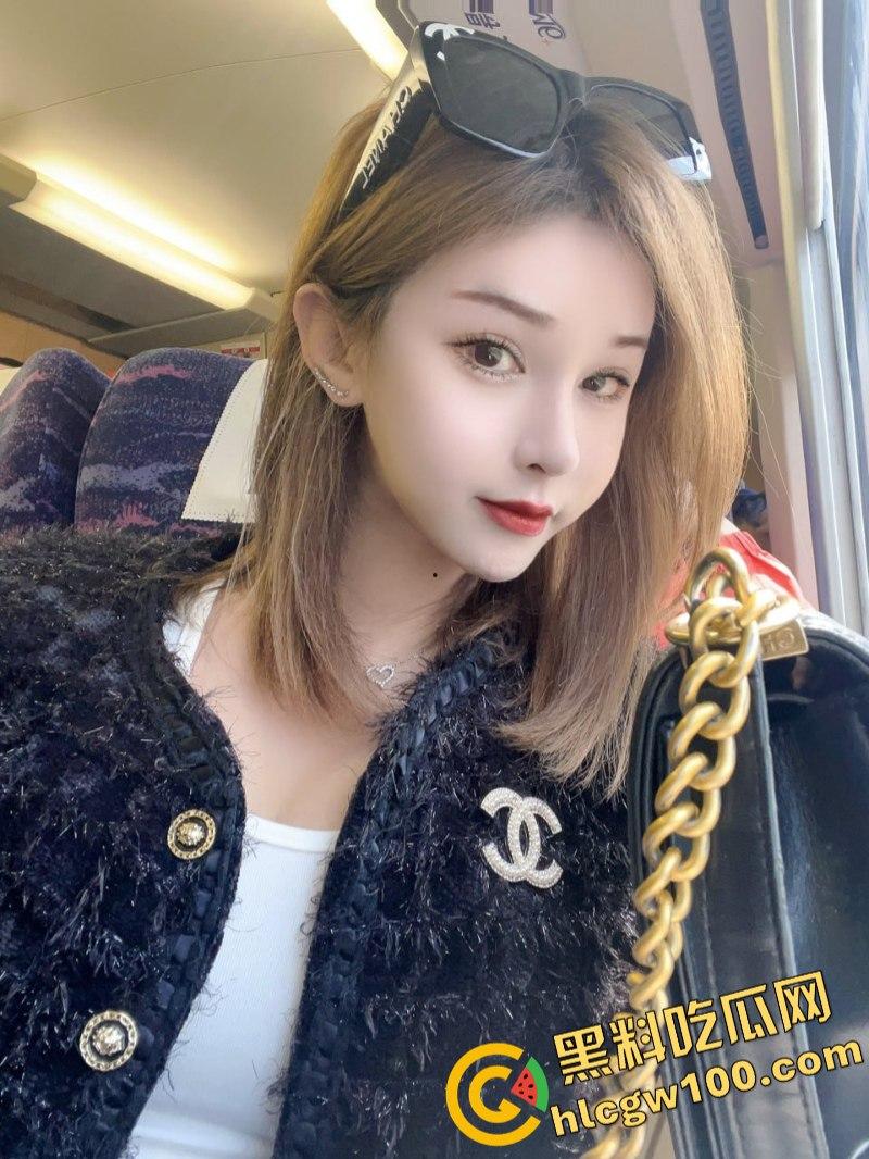 成都极品高颜值名媛范【TS安安】尺度私拍视图福利 约炮各路大屌哥 后门打开狂被草！  第5张