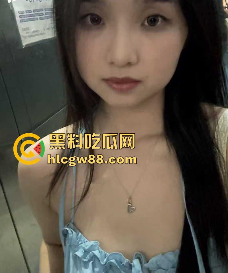 中国传媒大学【白洁】研究生情侣性爱视频曝光 各种舔屌卖骚 无套做爱中出 反差感爆棚！  第2张