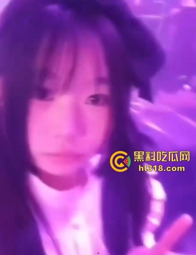 河北技术学院大一学生妹【赢晓琳】王者瑶妹露脸自慰，给野爹上供婊子母狗，反差无比！  第2张