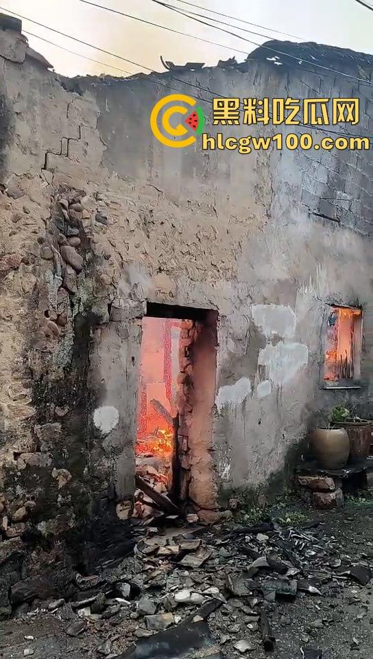 惊爆！浙江丽水青田县后街路突发火情，多间民房似被《末日之火》点燃  第8张