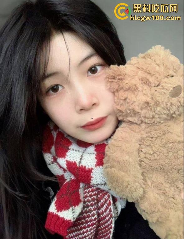 合肥网恋聊到的大学妹【余嘉宁】刚失恋就被拿下，性冷淡到床上闭眼不叫不闹，连分手都显得清淡无味！  第1张