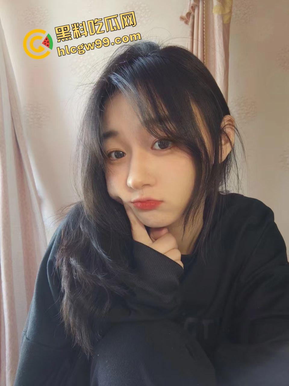 四川达州社会骚鸡【张雅】没工作于是下海做鸡，首次约炮就深喉口爆中出骚逼！独家曝光流出！  第2张