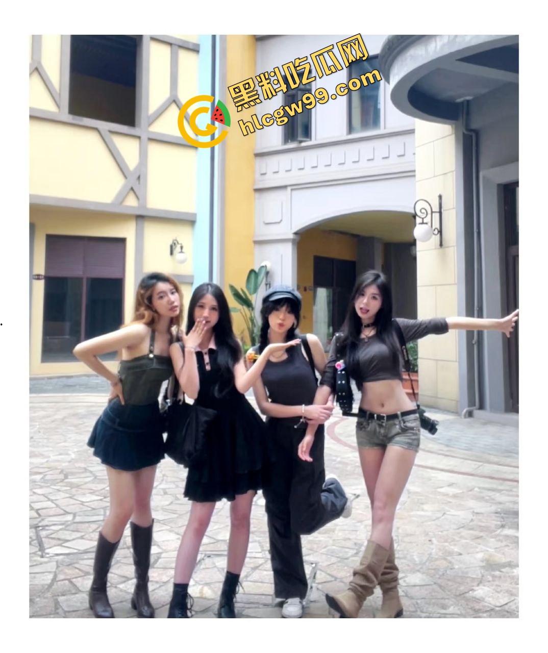 没有鸡巴的性爱！4位姐妹花反差婊骚鸡相约酒店大展身手，全裸淫荡互舔舌吻，女同的魅力！  第2张